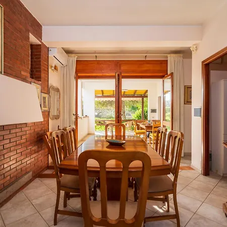 200m From The Sea, With Garden, Pet Friendly Villa *