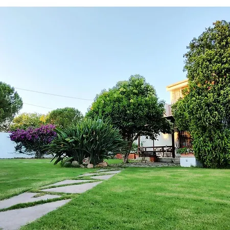 200m From The Sea, With Garden, Pet Friendly *