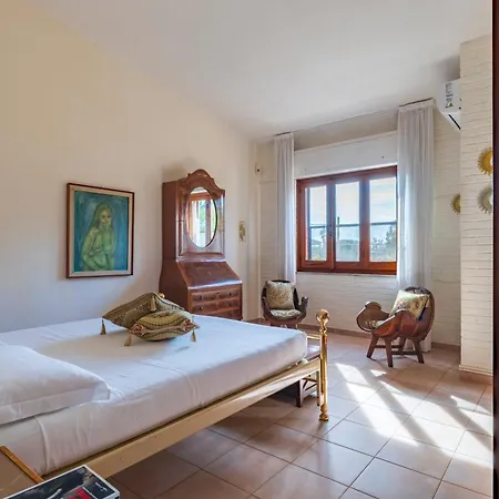 Villa 200m From The Sea, With Garden, Pet Friendly *