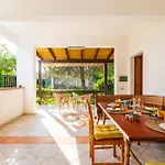 Vila 200m From The Sea, With Garden, Pet Friendly