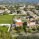 200m From The Sea, With Garden, Pet Friendly *