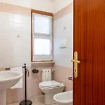 200m From The Sea, With Garden, Pet Friendly Vila *