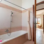 Vila 200m From The Sea, With Garden, Pet Friendly
