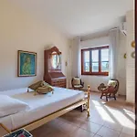 Vila 200m From The Sea, With Garden, Pet Friendly *
